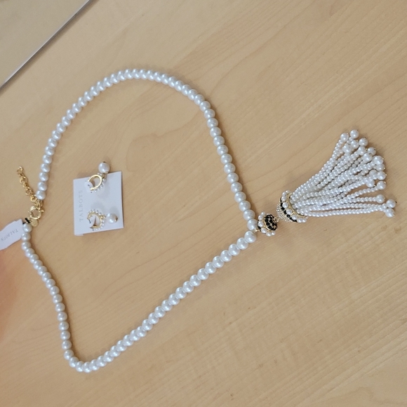 Talbots Pearl Earring and Necklace - Picture 2 of 6